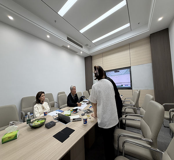 زيارات عملاء رئيسيين من كوريا الجنوبية لتبادل المعلومات بشكل معمق، وتعميق التعاون التقني، وتوسيع نطاق السوق.